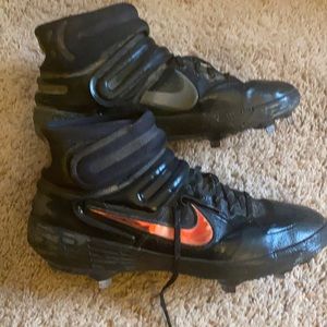 Nike Alpha Huarache Elite 2 Mid